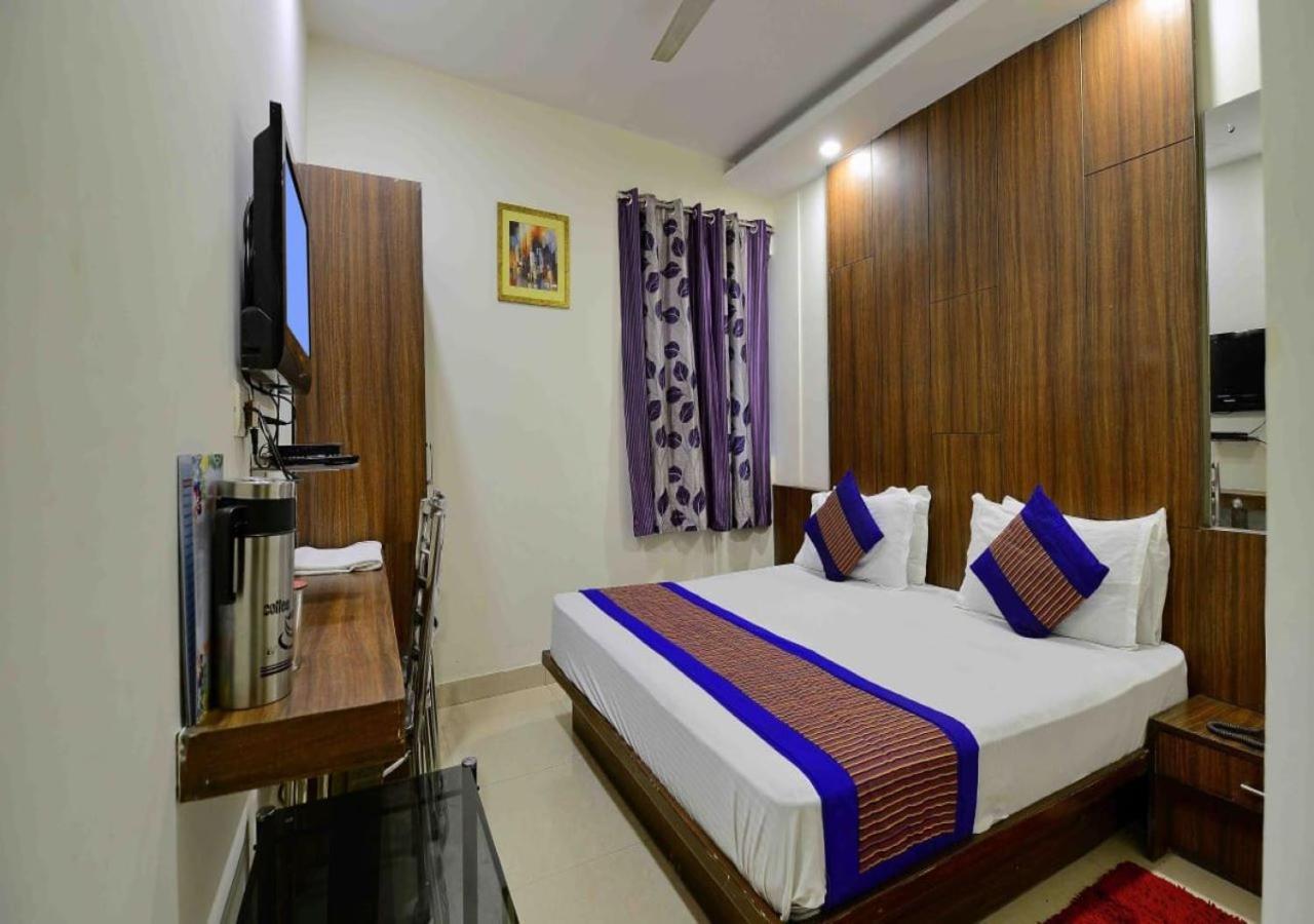 Hotel Perfect Spot- Main Bazar - Walking Metro Station New Delhi Exterior foto
